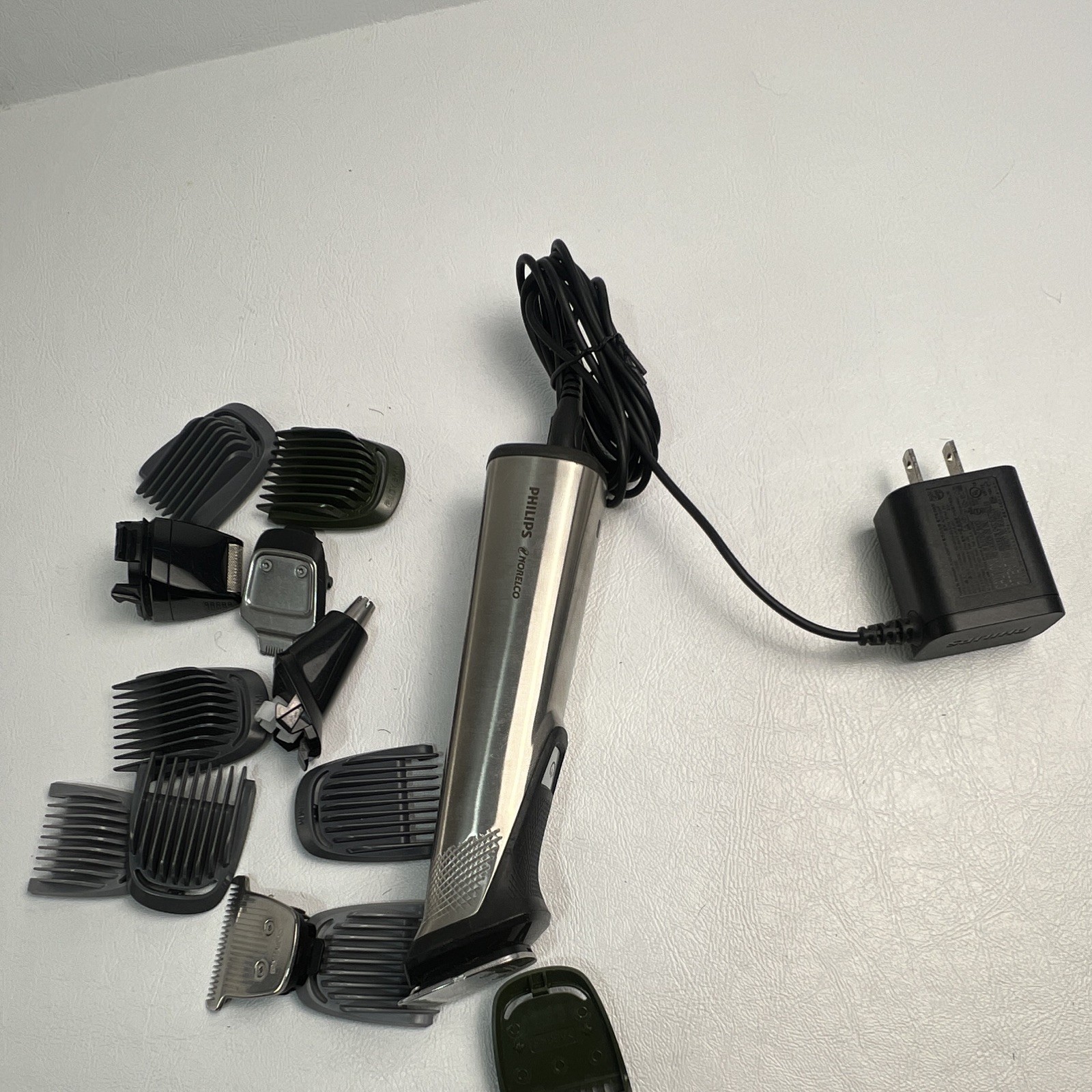Philips Norelco Corded Face Trimmer for Men Silver/Black w/ Guards #1-5