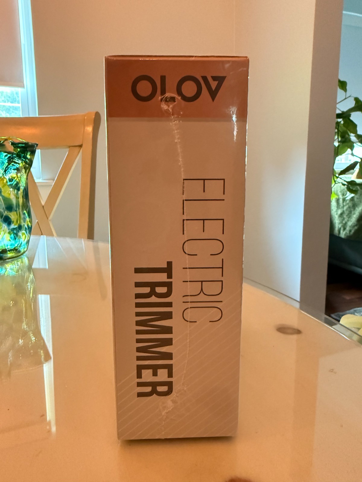 Olov electric body hair trimmer (white and rose gold)