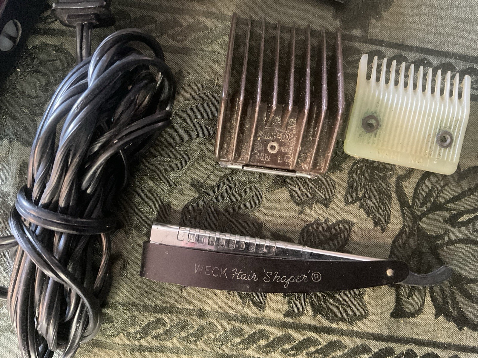 Oster 284 Series B hair trimmer With Combs Weck Hair Trimmer Set Lot Works Great