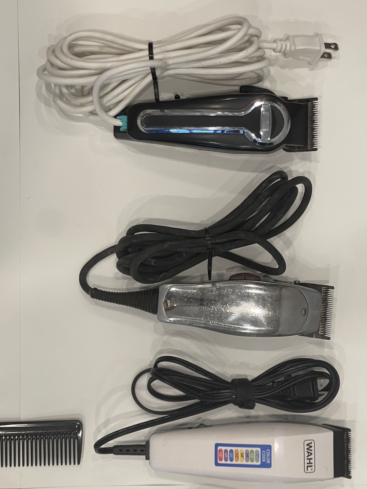 Huge Wahl Hair Clipper Trimmer Lot – 5 Clippers, Metal & Color Guards, Case Comb