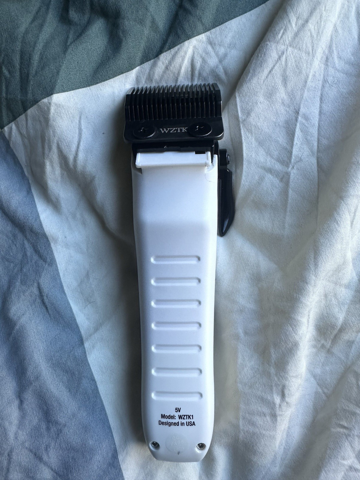 WezTecK Hair Clipper Opens from a 0-2 White