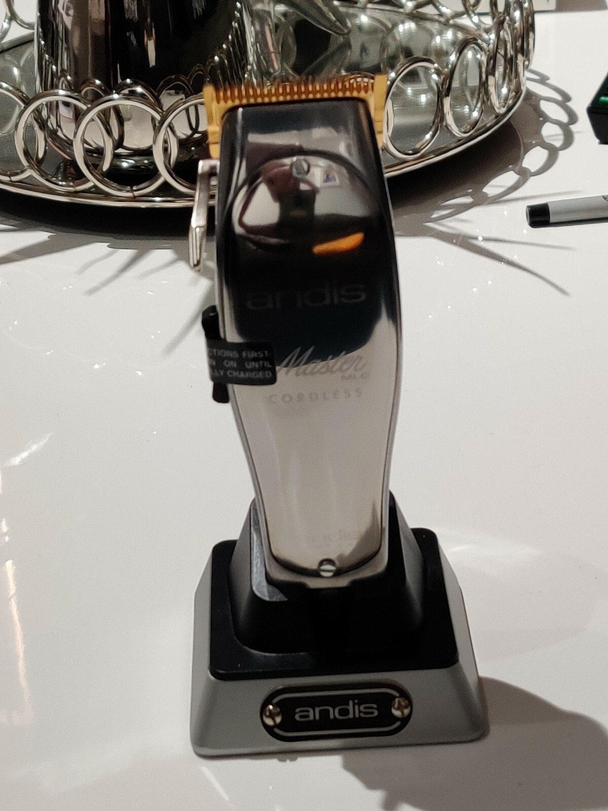 Andis Professional Master Cordless with gold blade