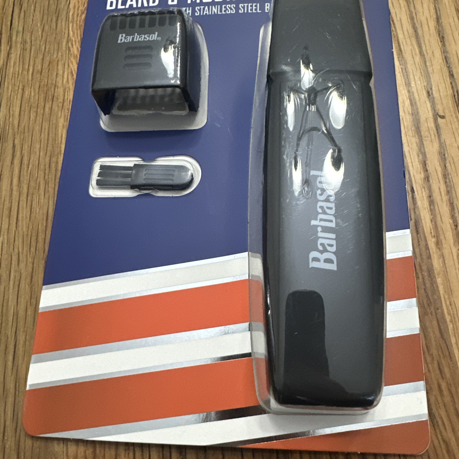 NEW BARBASOL Battery Powered Beard & Mustache Trimmer + Cleaning Brush Clippers