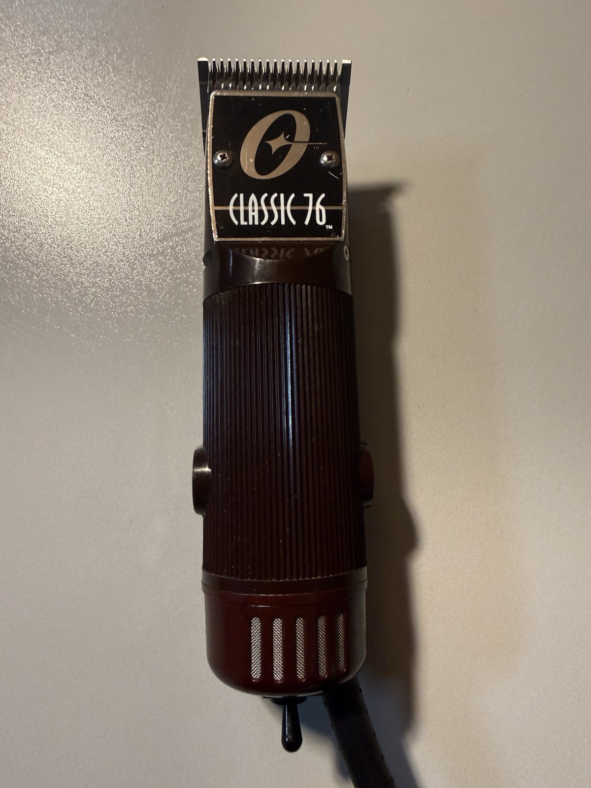 Oster Classic 76 Professional barber clipper