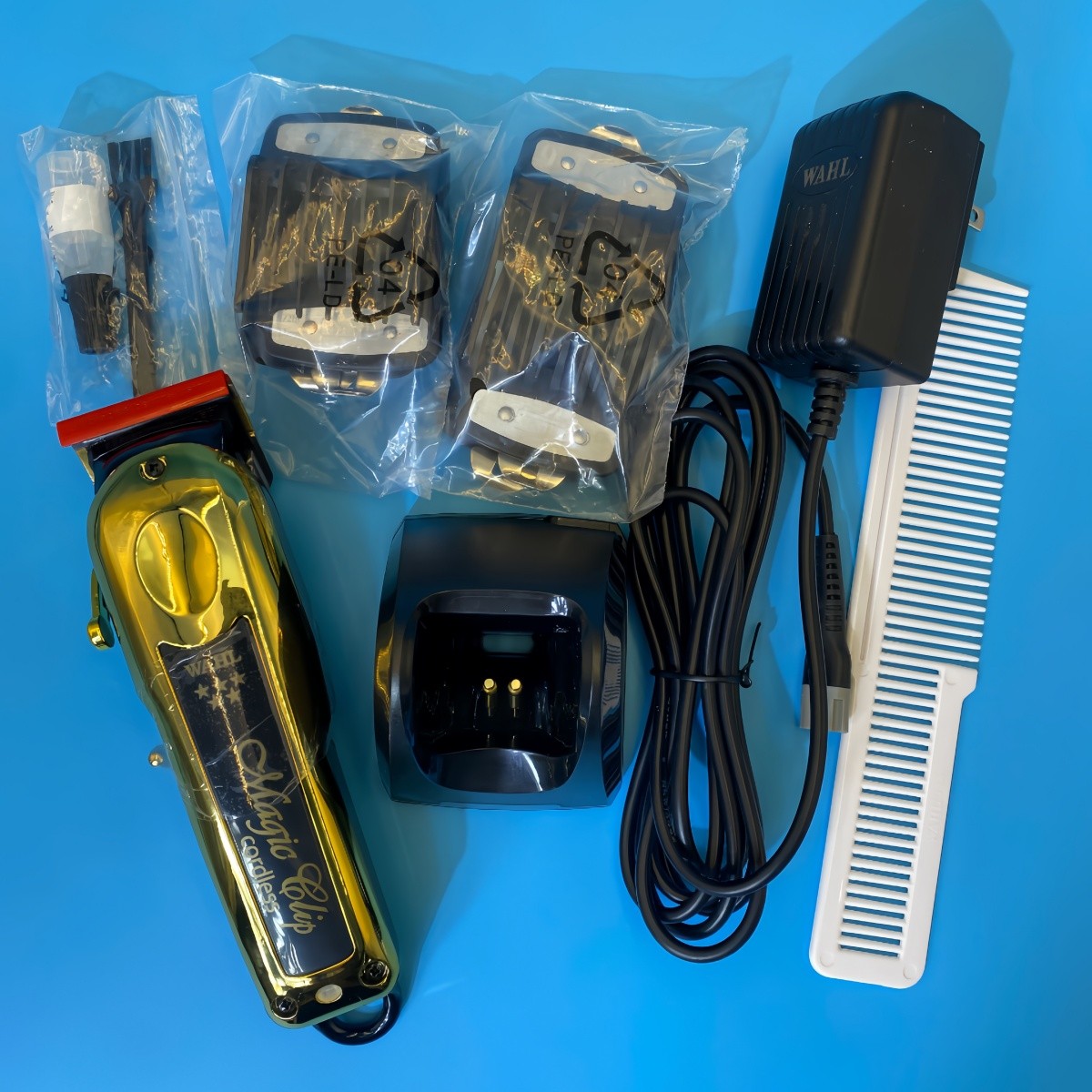 Wahl Professional 5 Star Cordless GOLD MAGIC CLIP Clipper w/ Stand 8148-700