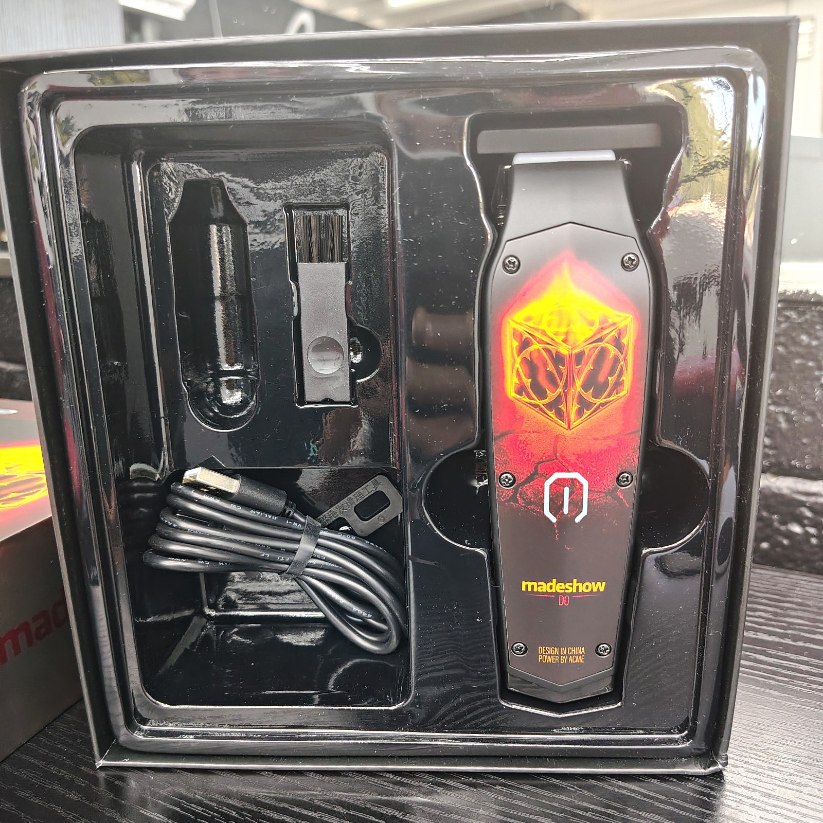 madeshow D0 Cordless Hair Clipper Kit Red/Black USB Charging