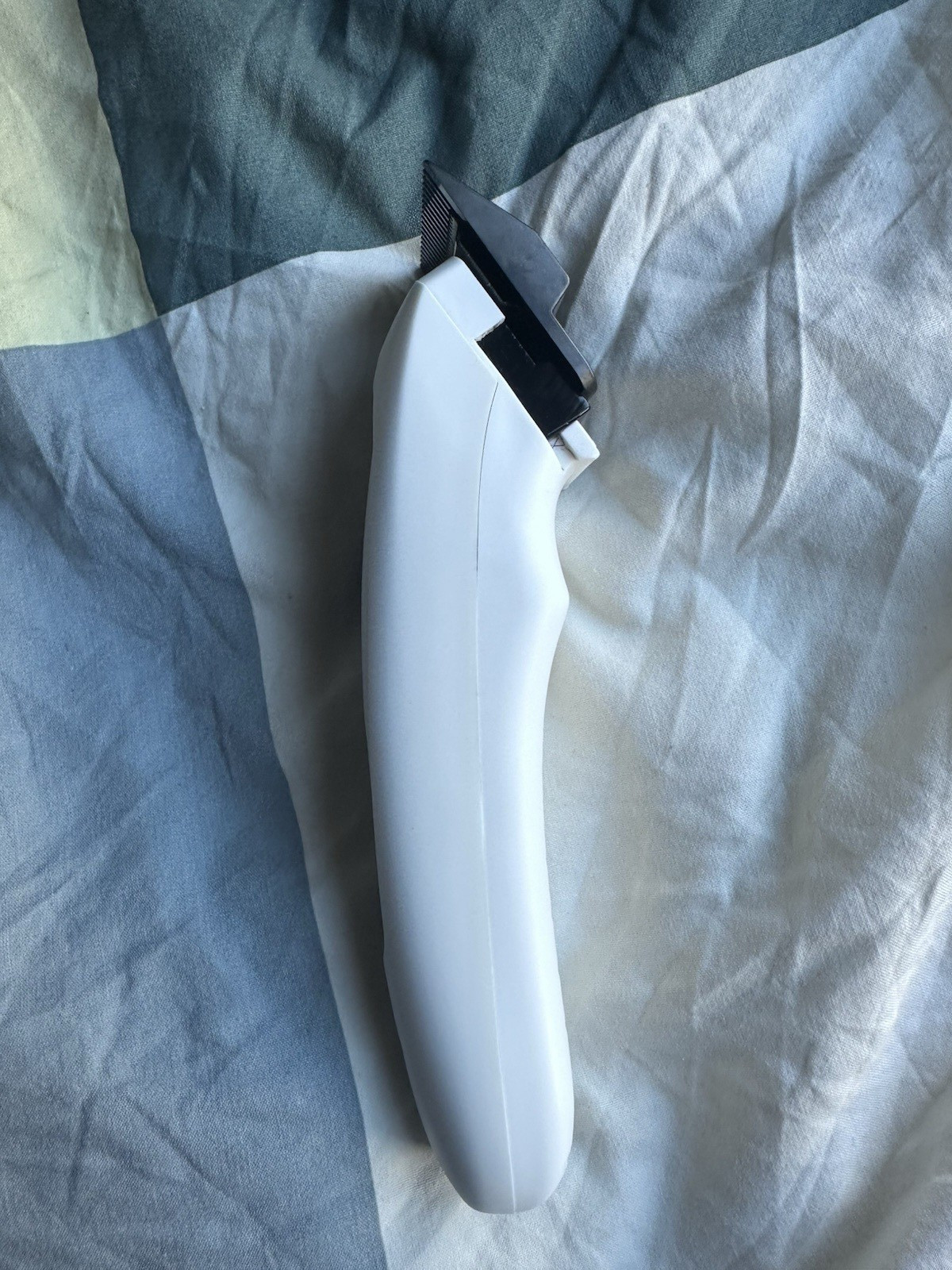 WezTecK Hair Clipper Opens from a 0-2 White