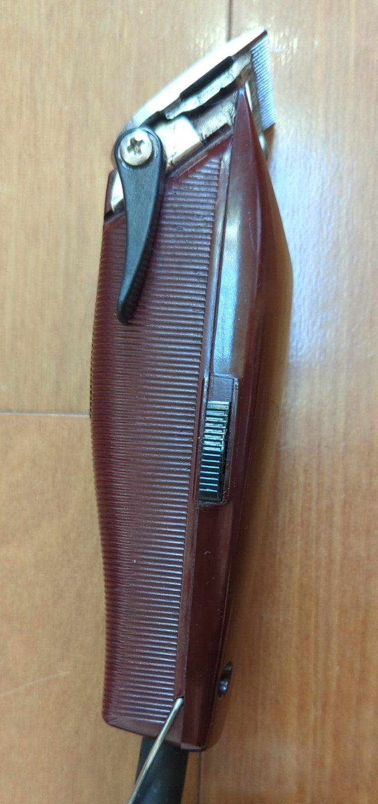 Oster Fast Feed Adjustable Pivot Motor Clipper / 23-51F