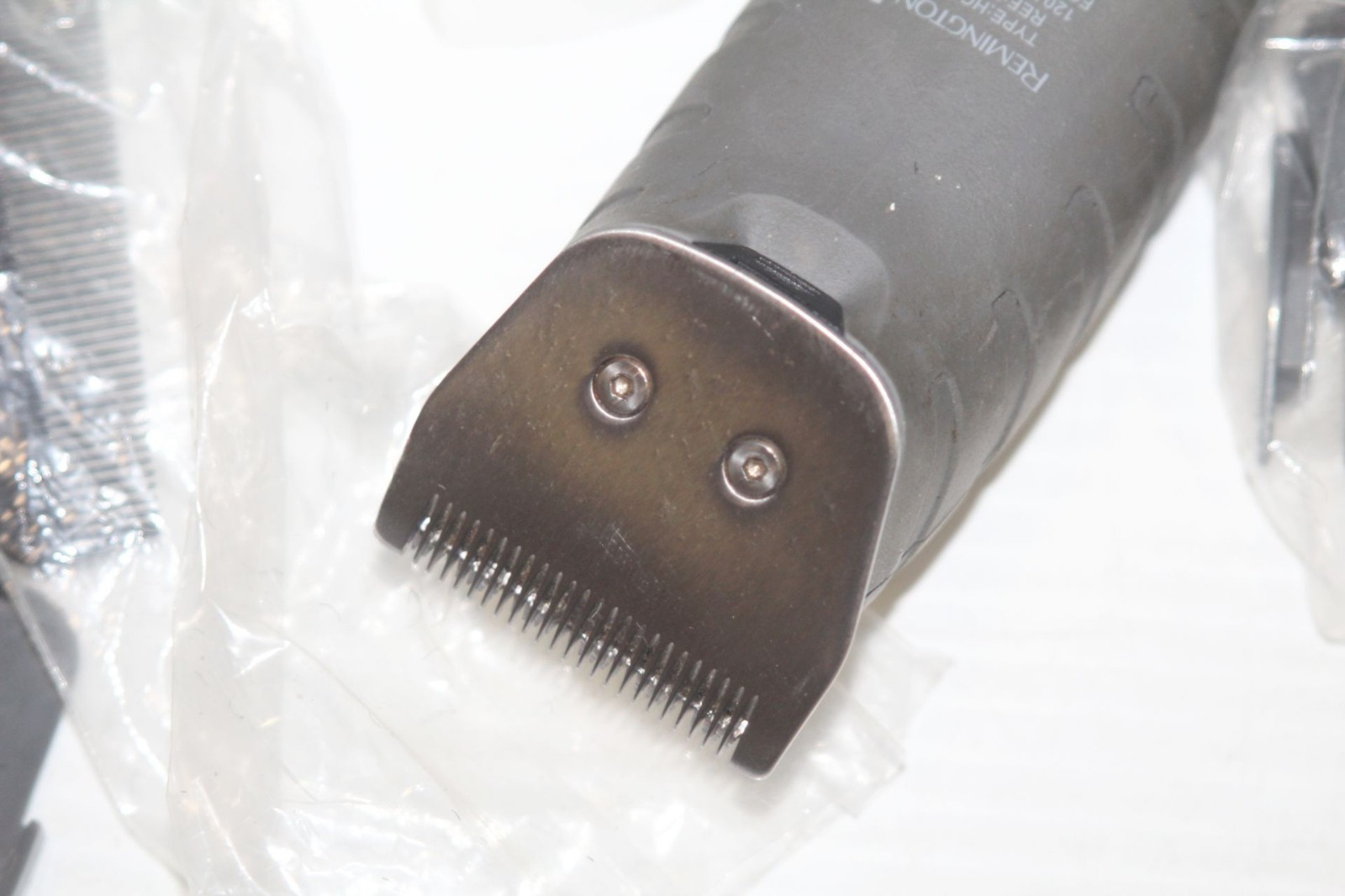 Remington Virtually Indestructible Barbershop Clipper HC5855 Haircut Kit + Acces