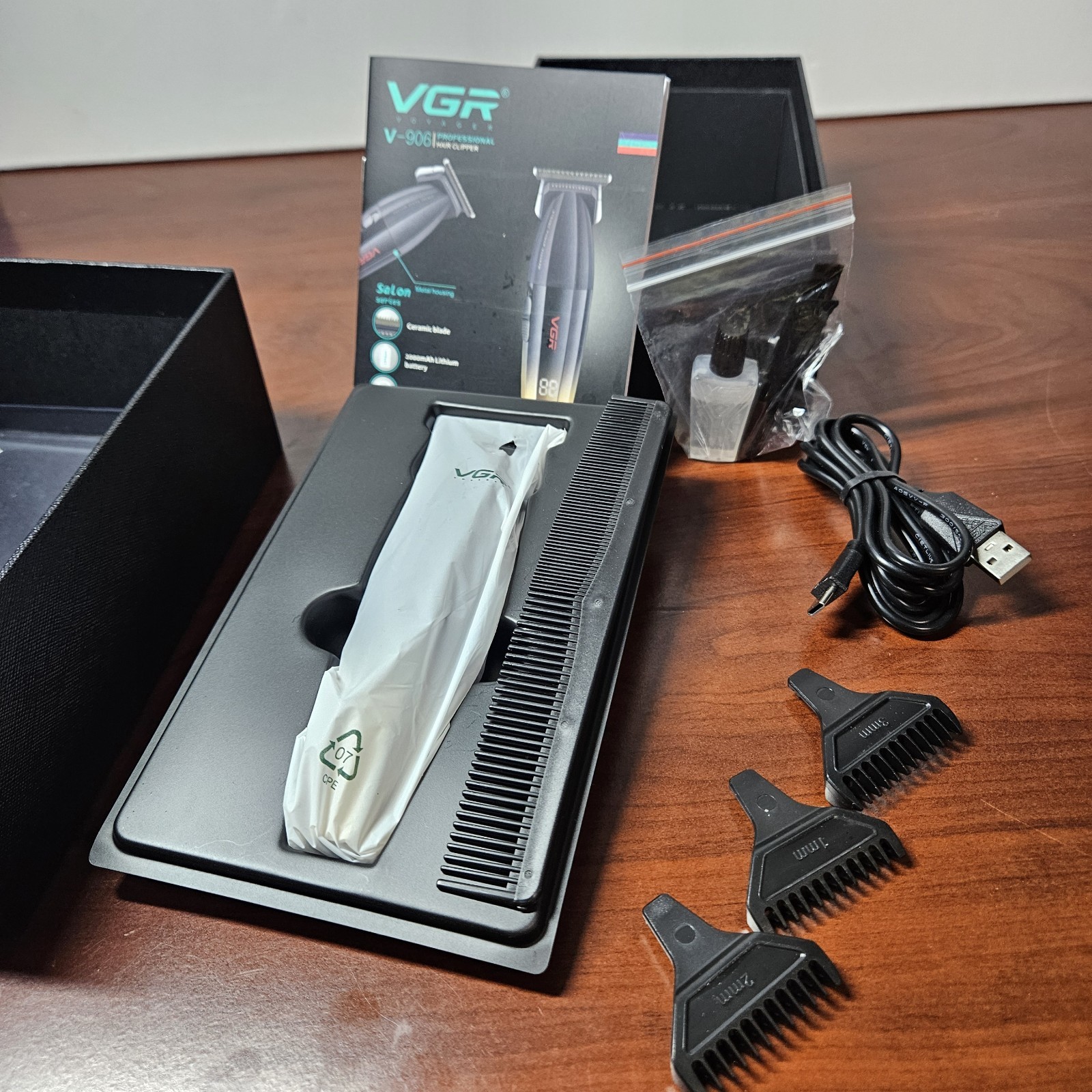 VGR Voyager V-906 Cordless Hair Trimmer USB Charging LED Display Black Gold