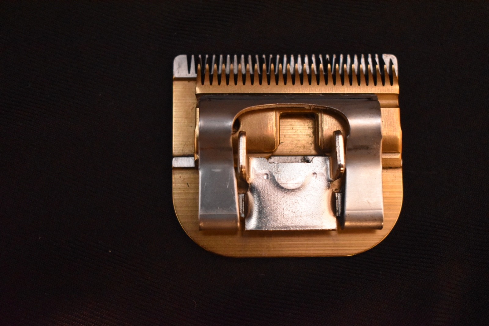 Oster Classic 76 Rose Gold Limited Edition with 3 extra blades – USED