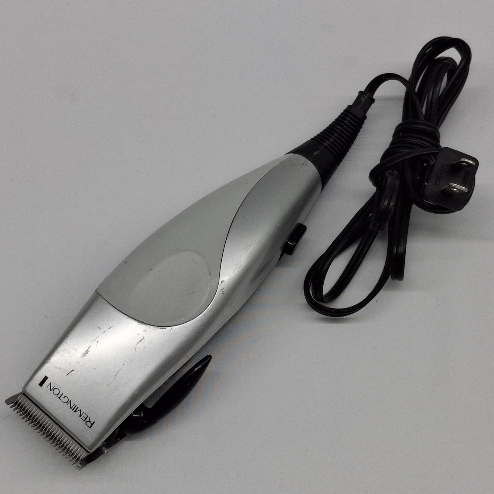 Remington HC-1050 Clipper Silver Electric Men Non-Slip Grip Corded