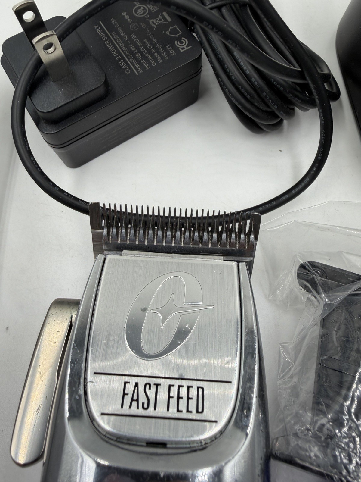 Oster Professional Fast Feed Cordless Clipper and trimmer Black/ silver set
