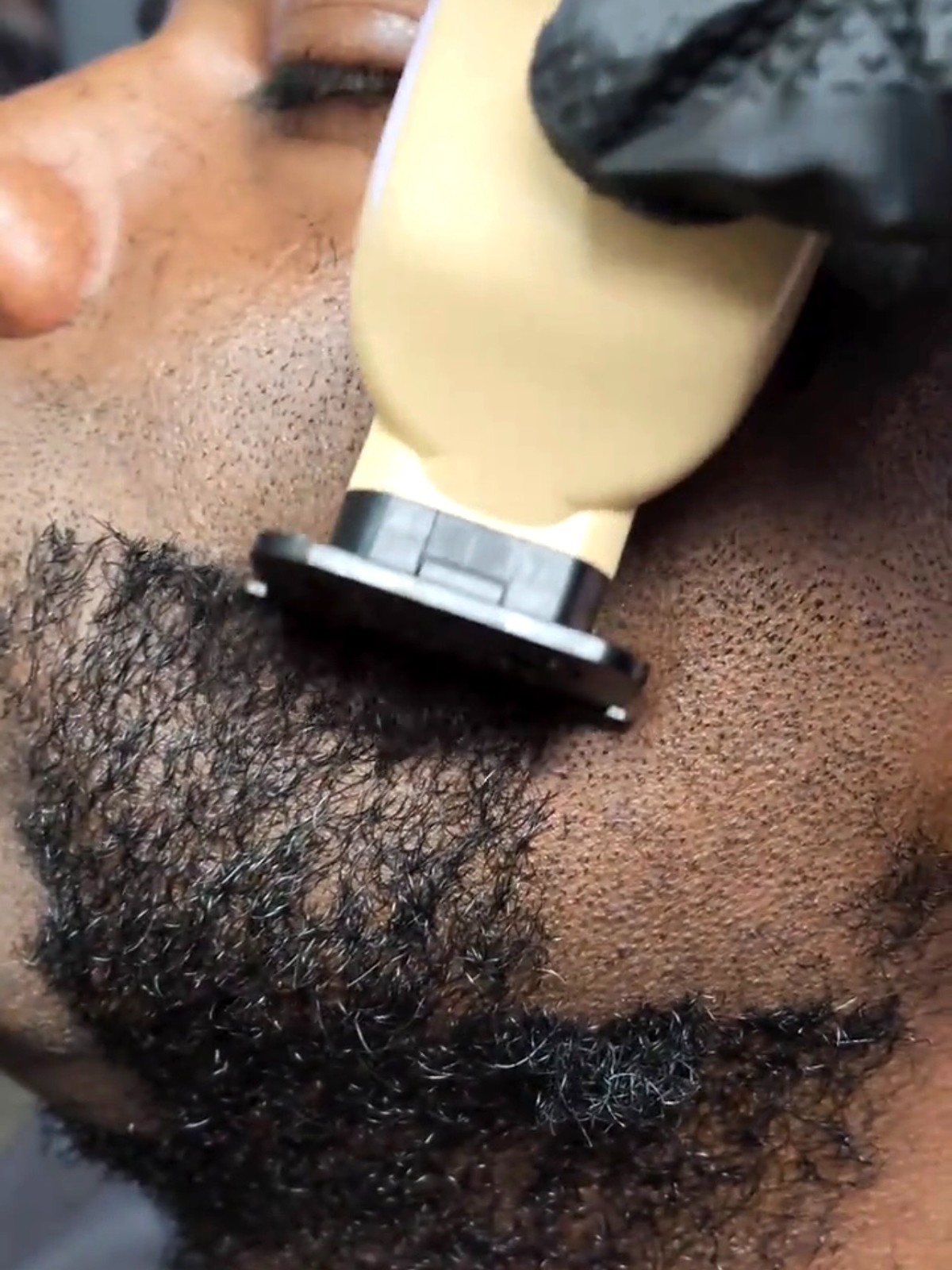 Supreme Trimmer Vader Lite ST3700 – Cordless Beard, Hair & Body Trimmer – Sand