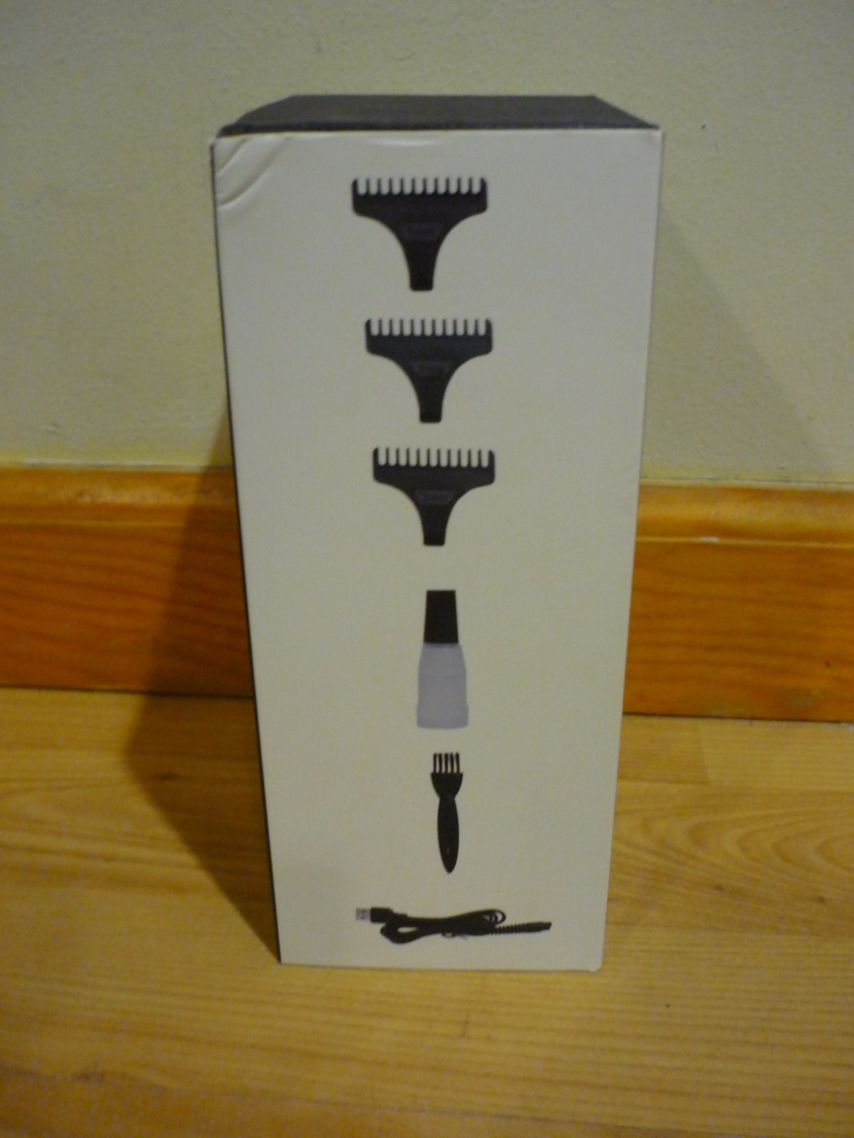 BRAND NEW MENS CORDLESS RECHAREGABLE MIGHTY TRIMMER BOX90210 POWERED BY O2
