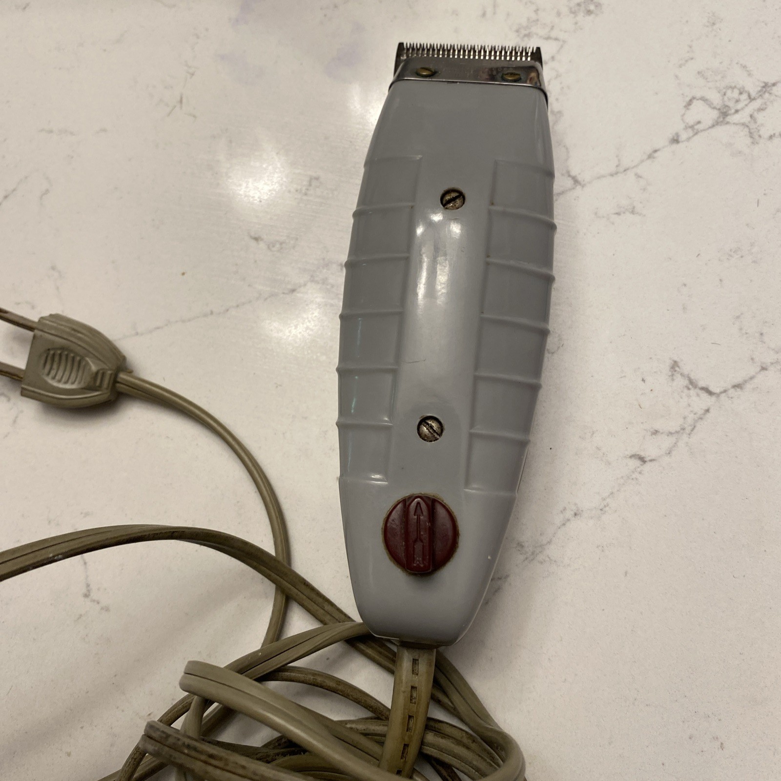 Andis Model G, Outliner II (2) Corded Hair Trimmer 110V AC 60 Cycle 10 W