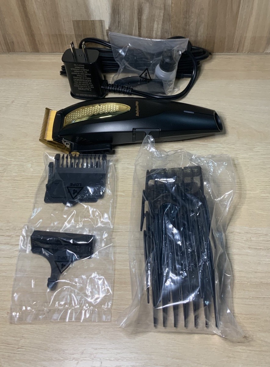 BABYLISS PRO LithiumFX Cord / Cordless 110-220 Volts / 50-60 Hz Clipper – Gold
