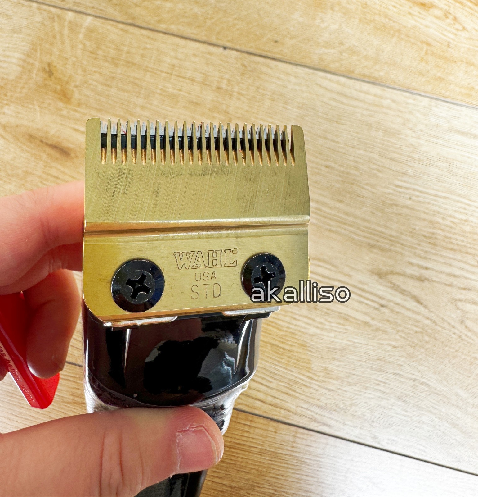 Wahl Professional 5 Star Gold Cordless Magic Clip with Charge Stand 8148-700 NEW