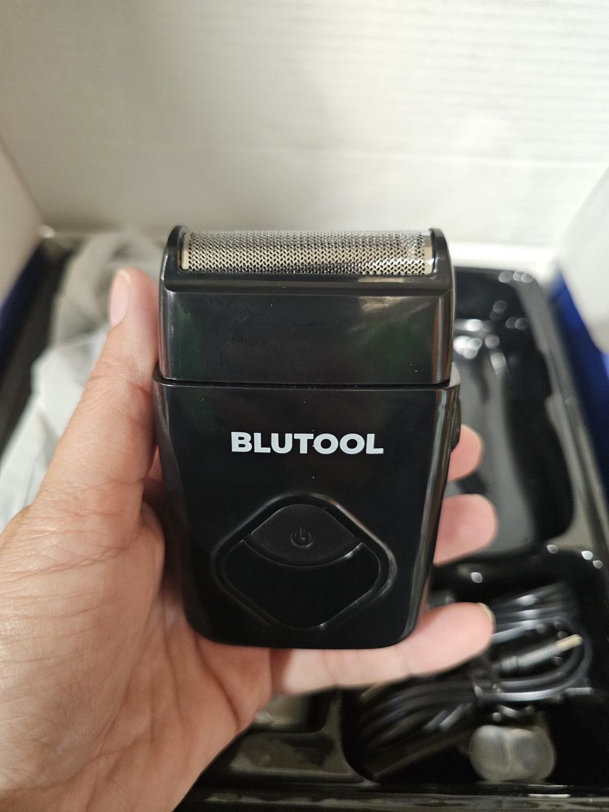 BLUTOOL Cordless Rechargeable Hair Clippers Trimmer, Foil Head, 3 Trimmers Black