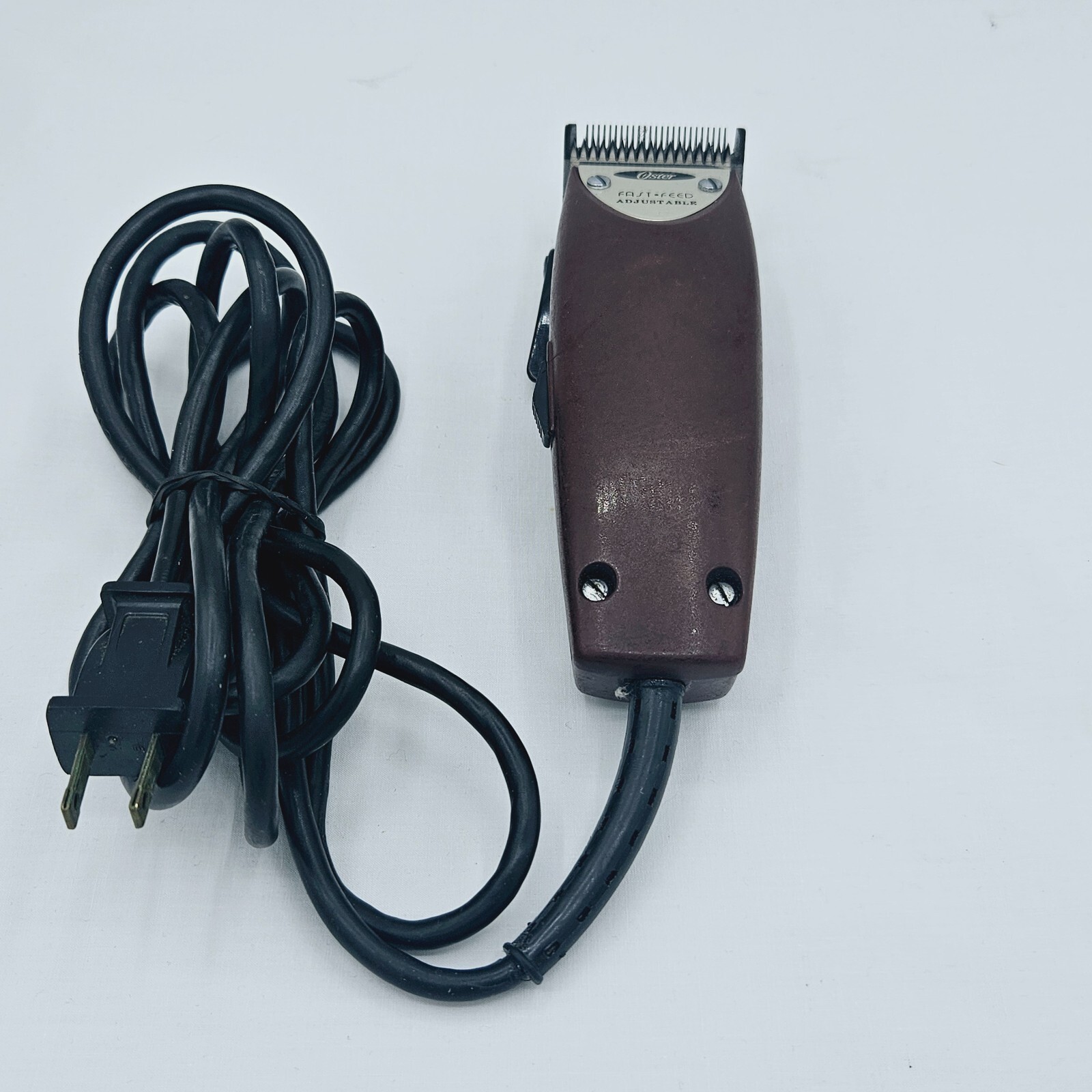 Oster Fast Feed Adjustable Pivot Motor Clipper 23-51F