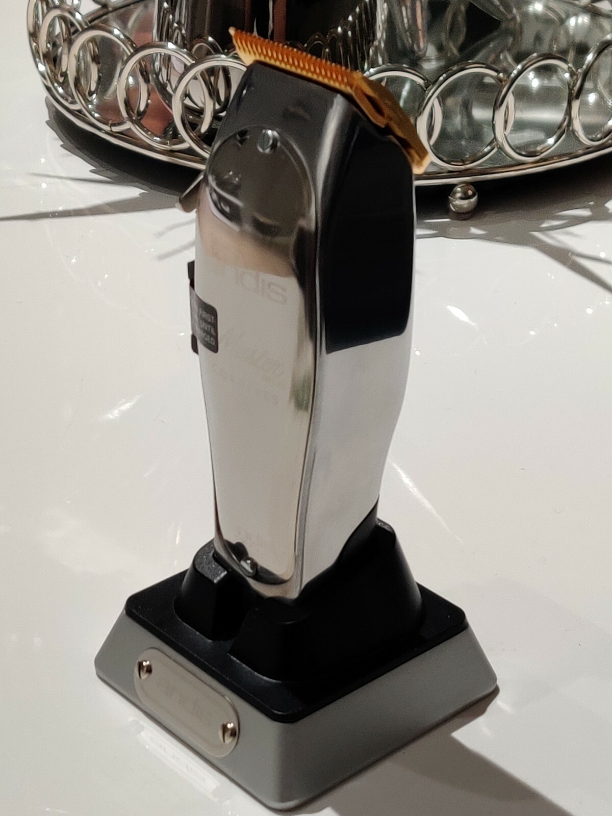Andis Professional Master Cordless with gold blade