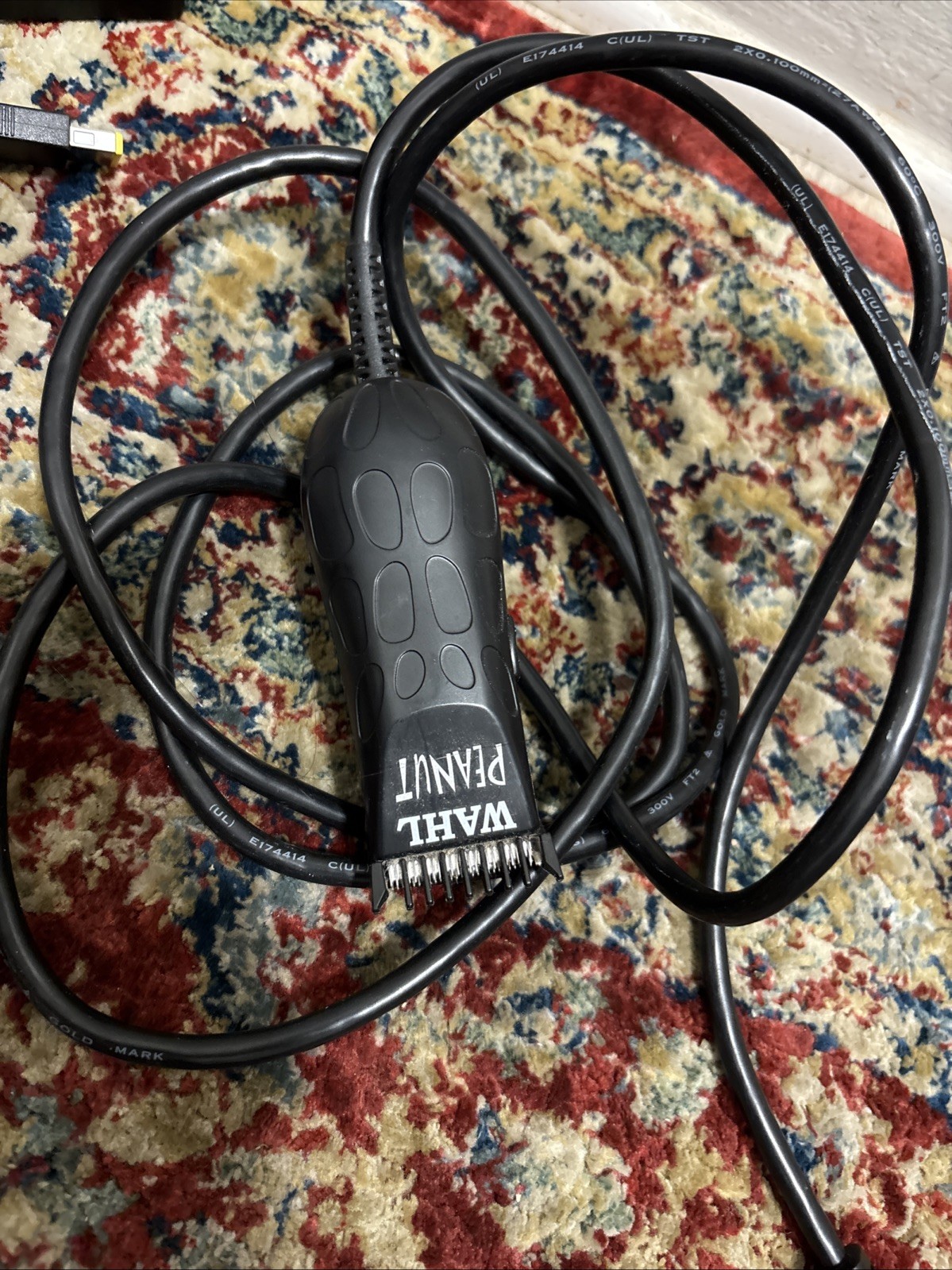 WAHL Professional Peanut – Model 8655-200 Black Kit Trimmer Clipper