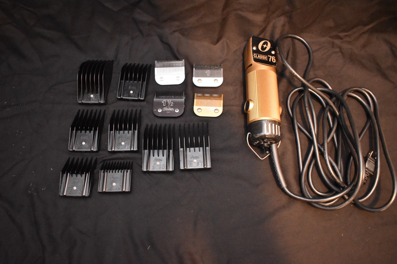 Oster Classic 76 Rose Gold Limited Edition with 3 extra blades – USED