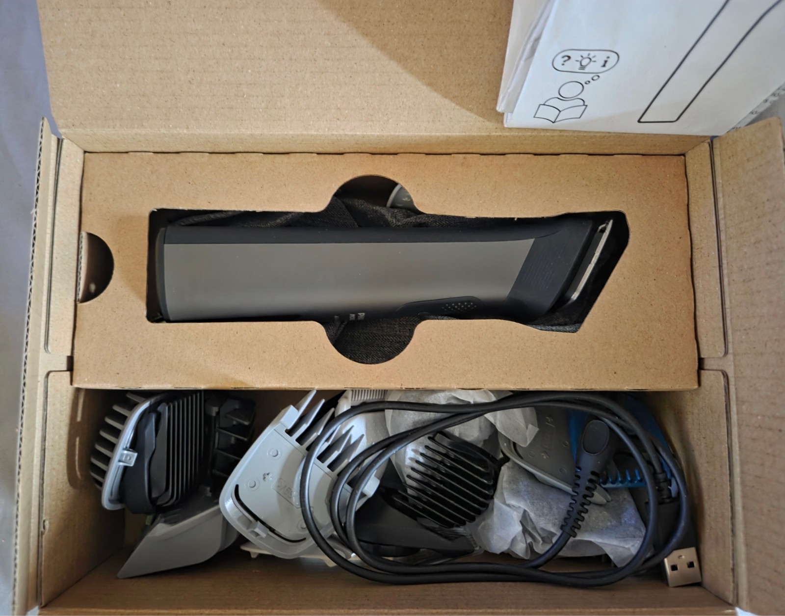 Philips Norelco-Ultimate Precision-All-In-One Trimmer-Multigroomer-MG9525/40