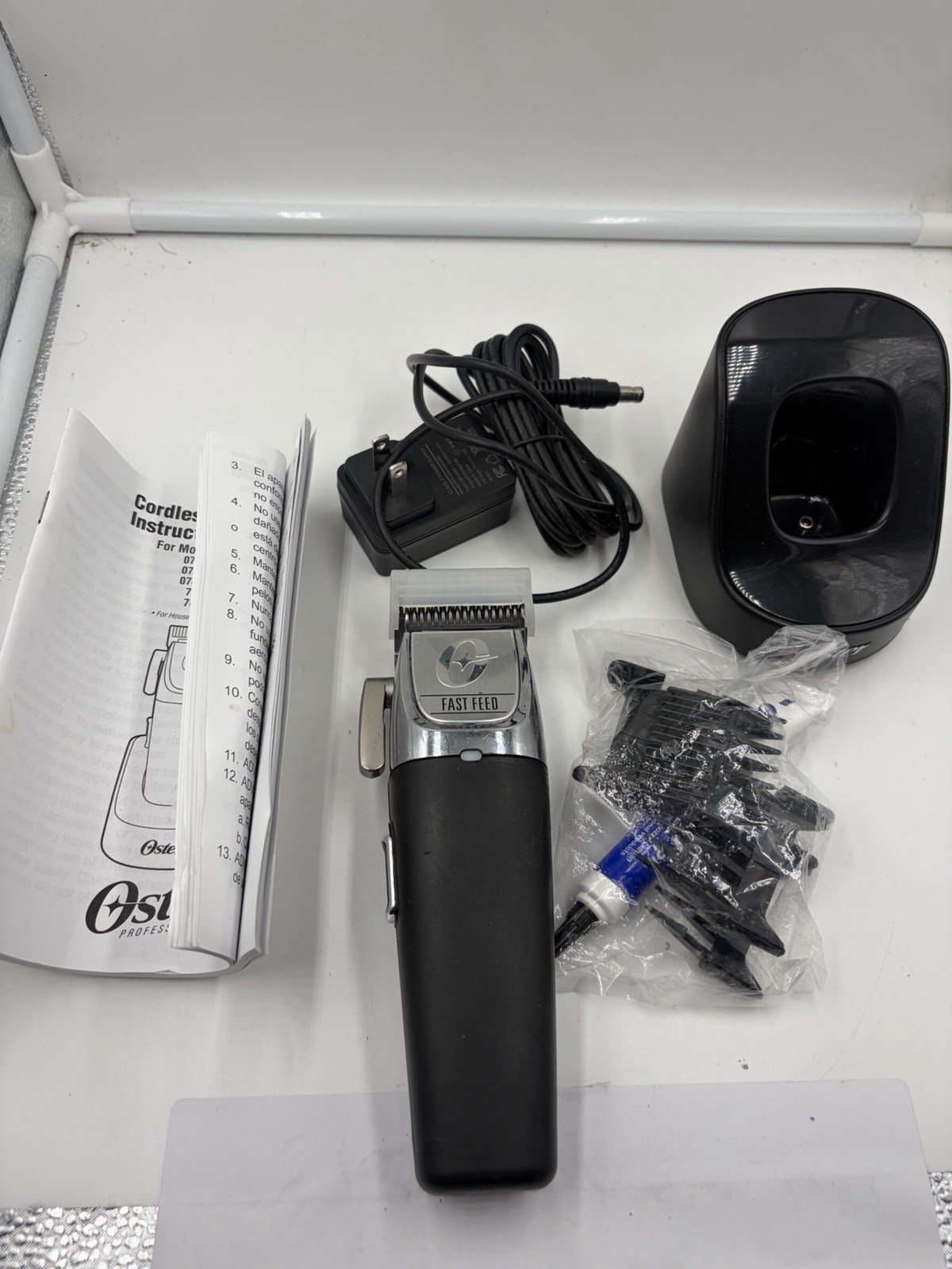 Oster Professional Fast Feed Cordless Clipper and trimmer Black/ silver set