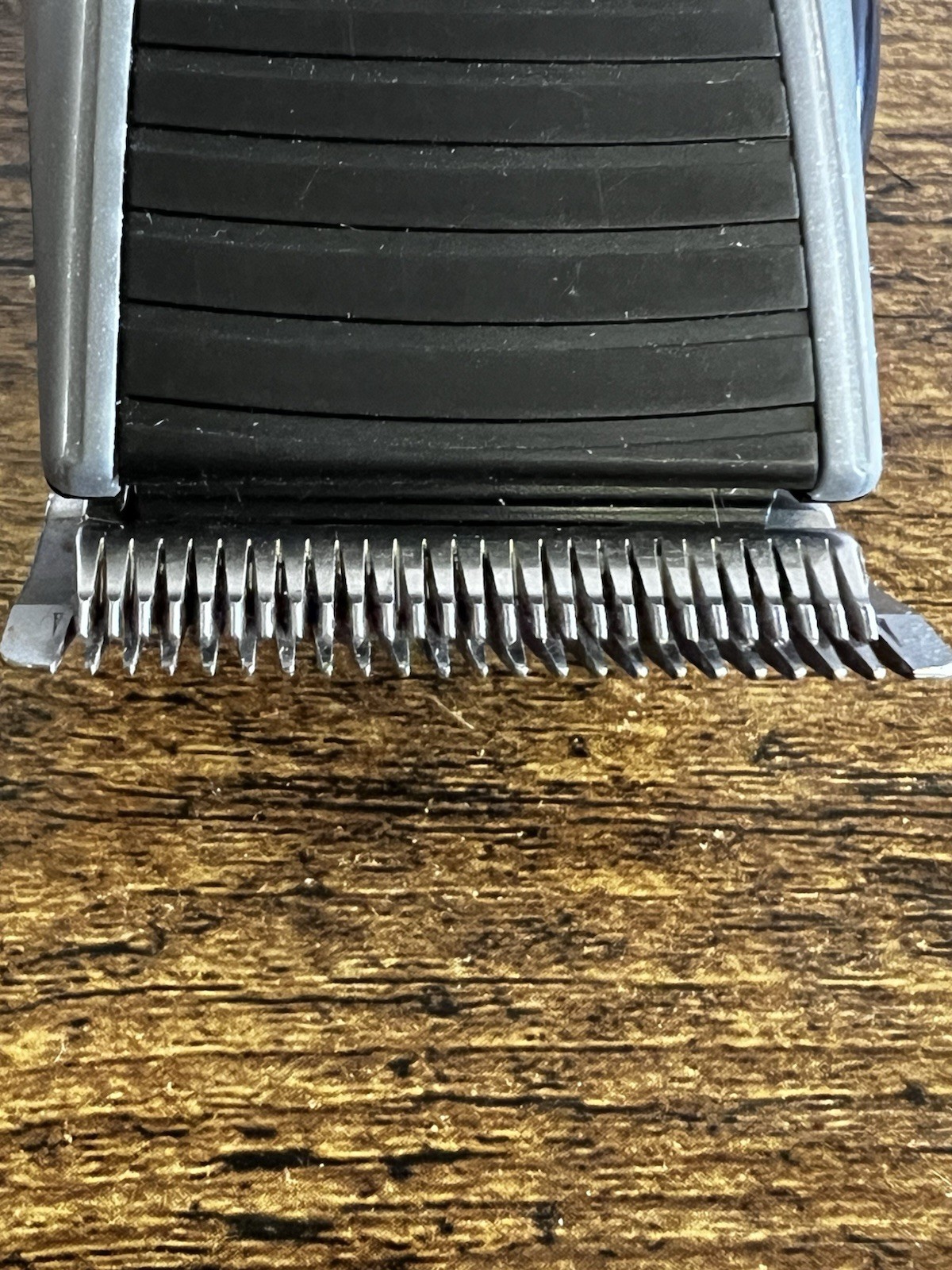 Remington Model HC-1090 Electric Hair Clipper Cleaned And Working Great Shape