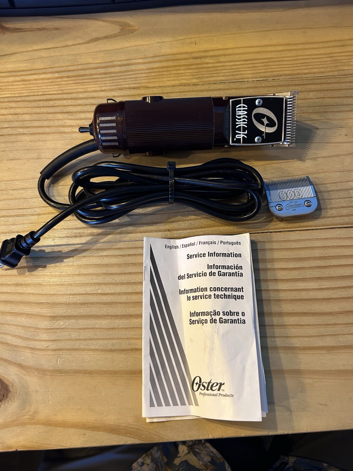 Oster Classic 76 Corded Hair Clipper w/ 2 Heads