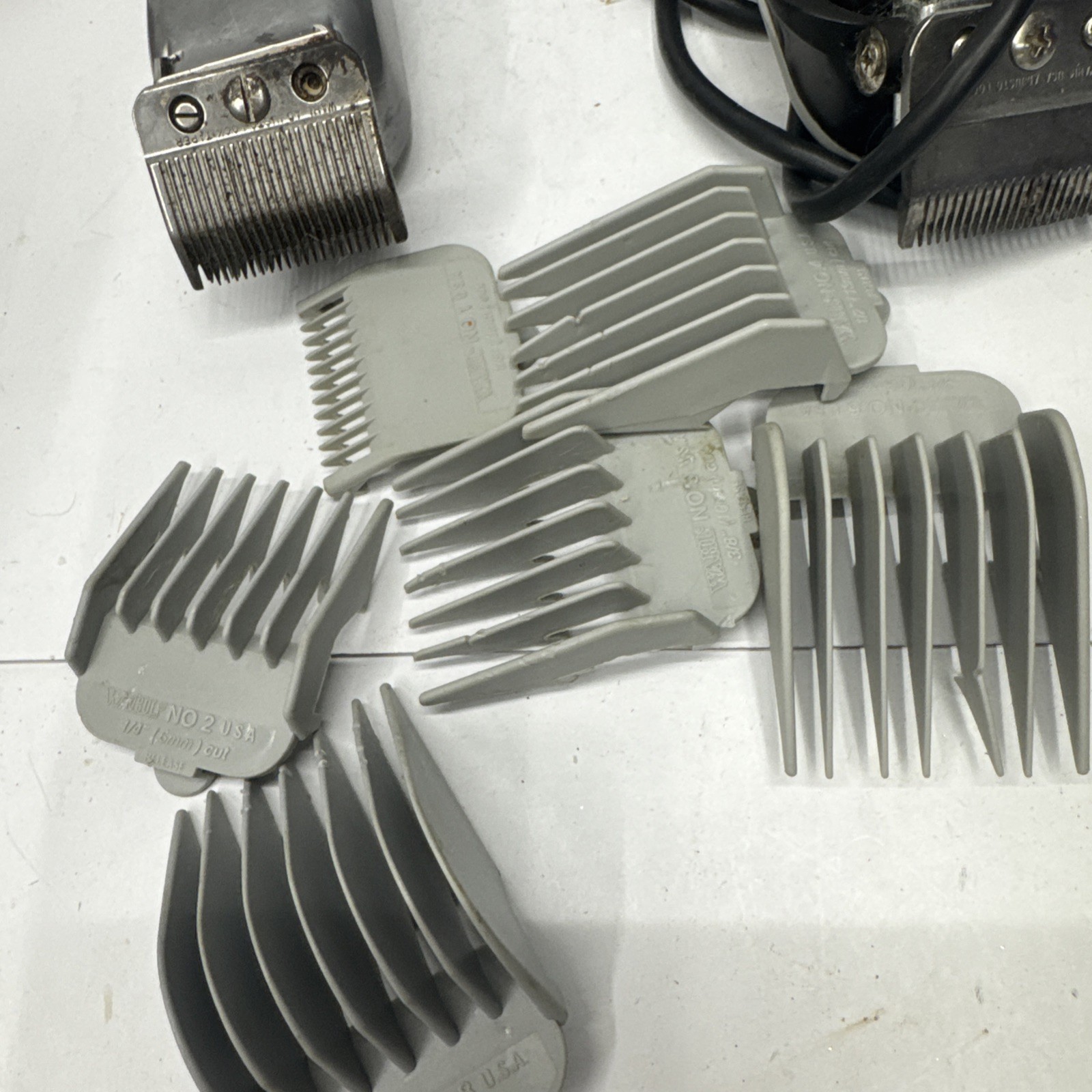 Wahl Senior Model 850 Wahl Designer Corded Electric. working needs cleaning