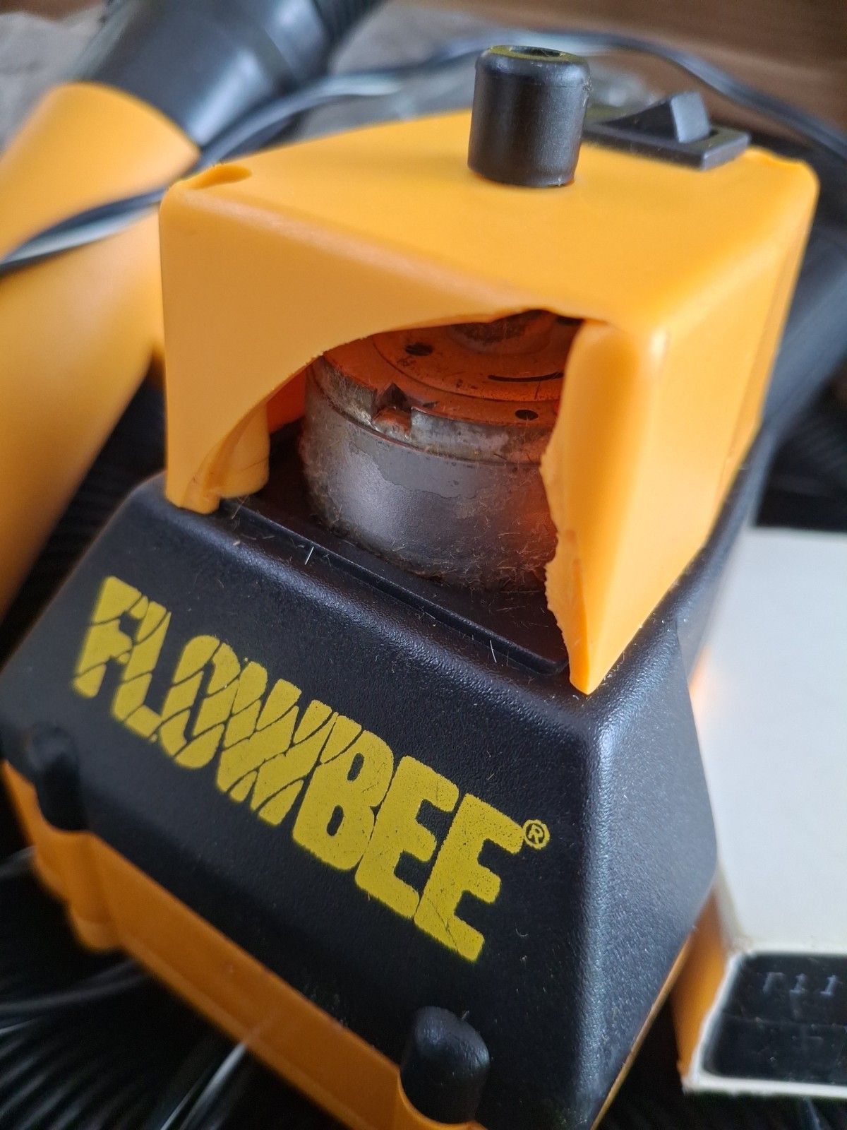 Flowbee Haircutting System Used and FOR PARTS ONLY W/Box and Instructions AS IS